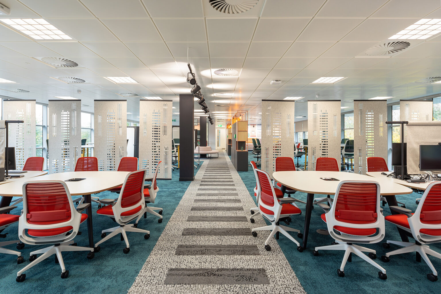 Hanging Dividers - Acustio acoustic felt